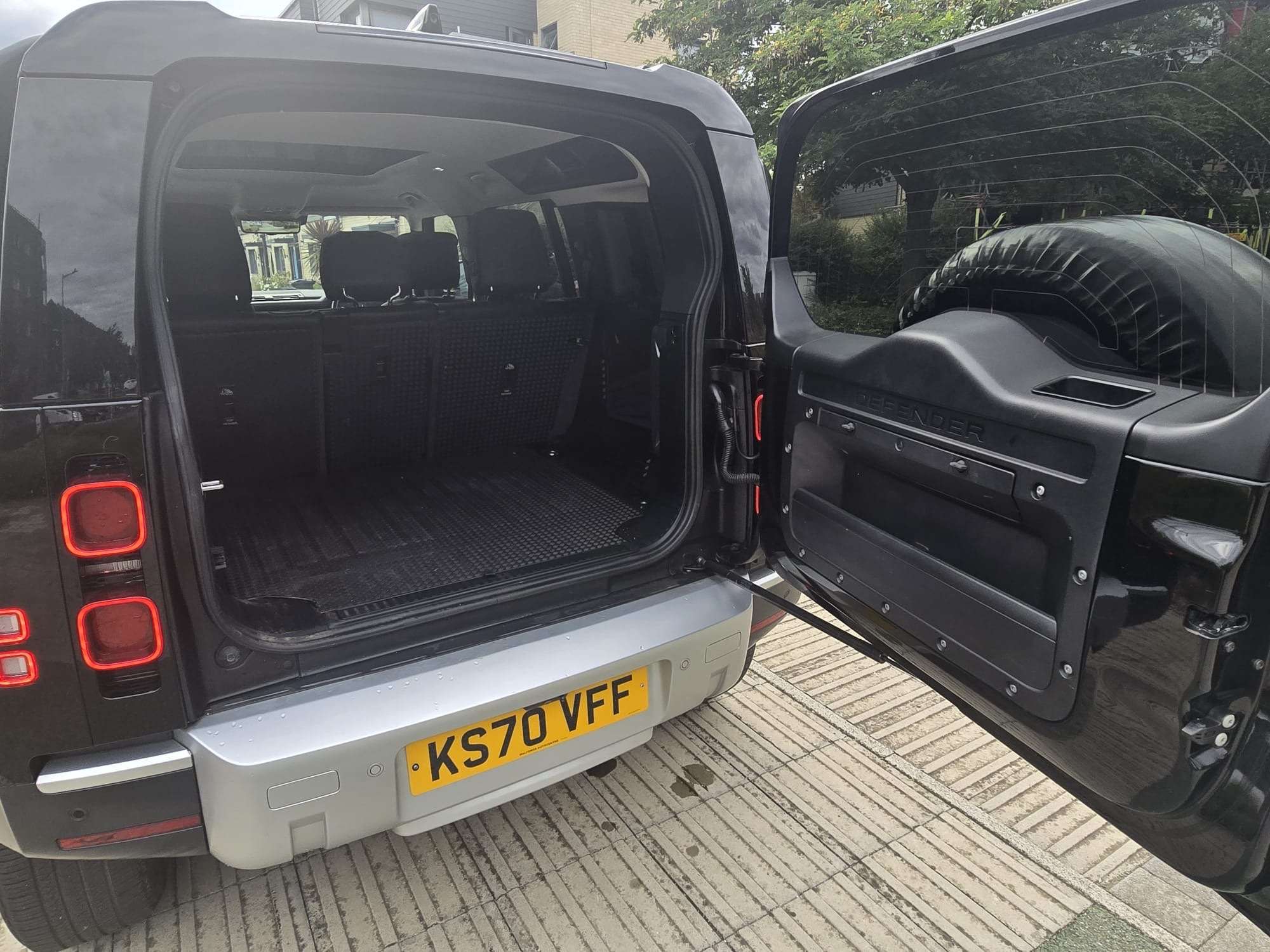 2020 LAND ROVER DEFENDER 110 2020 LAND ROVER DEFENDER 110
