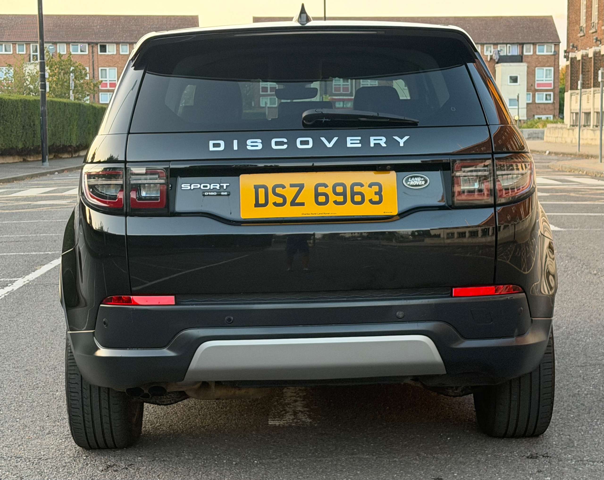 A 2019 LAND ROVER DISCOVERY SPORT 2.0 D180 MHEV SE SUV 5dr Diesel Auto 4WD Euro 6 (s/s) (180 ps) A 2019 LAND ROVER DISCOVERY SPORT 2.0 D180 MHEV SE SUV 5dr Diesel Auto 4WD Euro 6 (s/s) (180 ps)