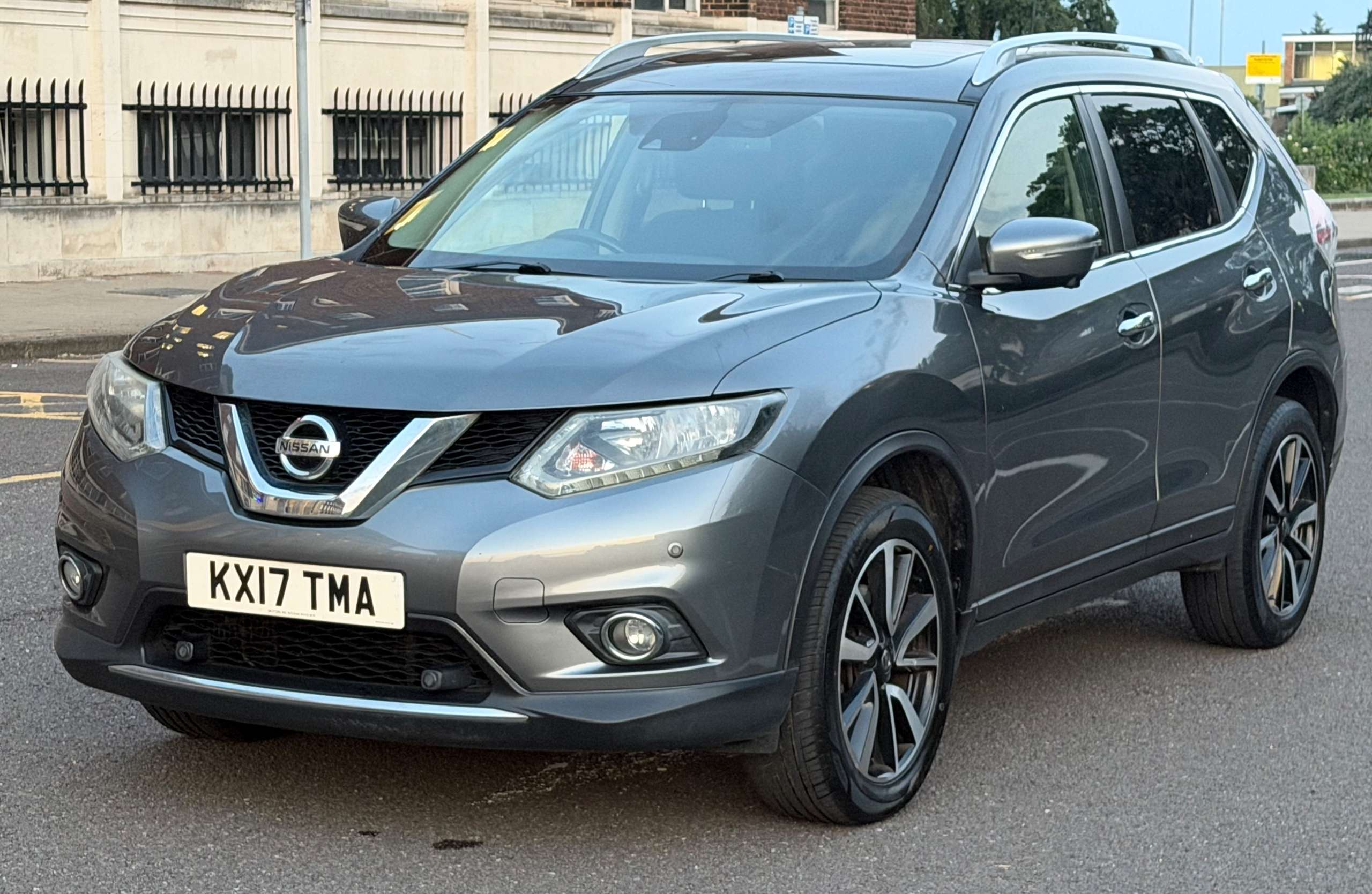 A 2017 NISSAN X-TRAIL 1.6 dCi N-Vision SUV 5dr Diesel XTRON Euro 6 (s/s) (130 ps) A 2017 NISSAN X-TRAIL 1.6 dCi N-Vision SUV 5dr Diesel XTRON Euro 6 (s/s) (130 ps)