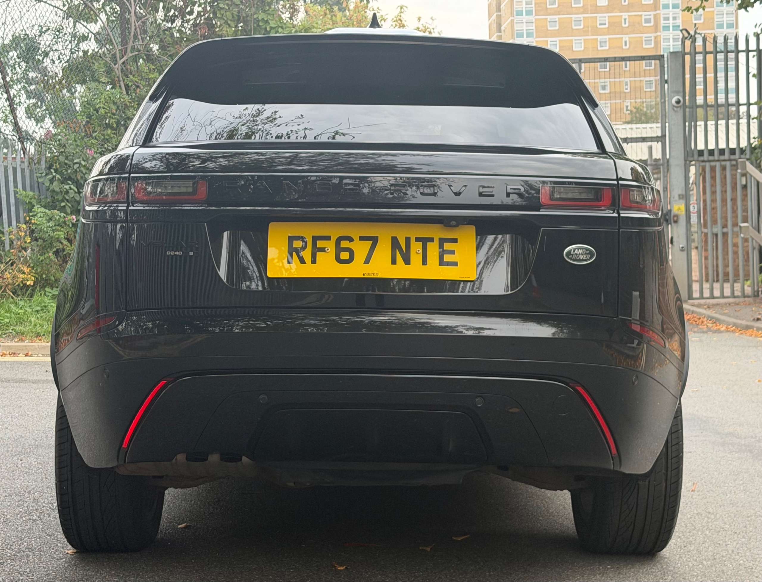 A 2018 LAND ROVER RANGE ROVER VELAR 2.0 D240 R-Dynamic S SUV 5dr Diesel Auto 4WD Euro 6 (s/s) (240 ps) A 2018 LAND ROVER RANGE ROVER VELAR 2.0 D240 R-Dynamic S SUV 5dr Diesel Auto 4WD Euro 6 (s/s) (240 ps)