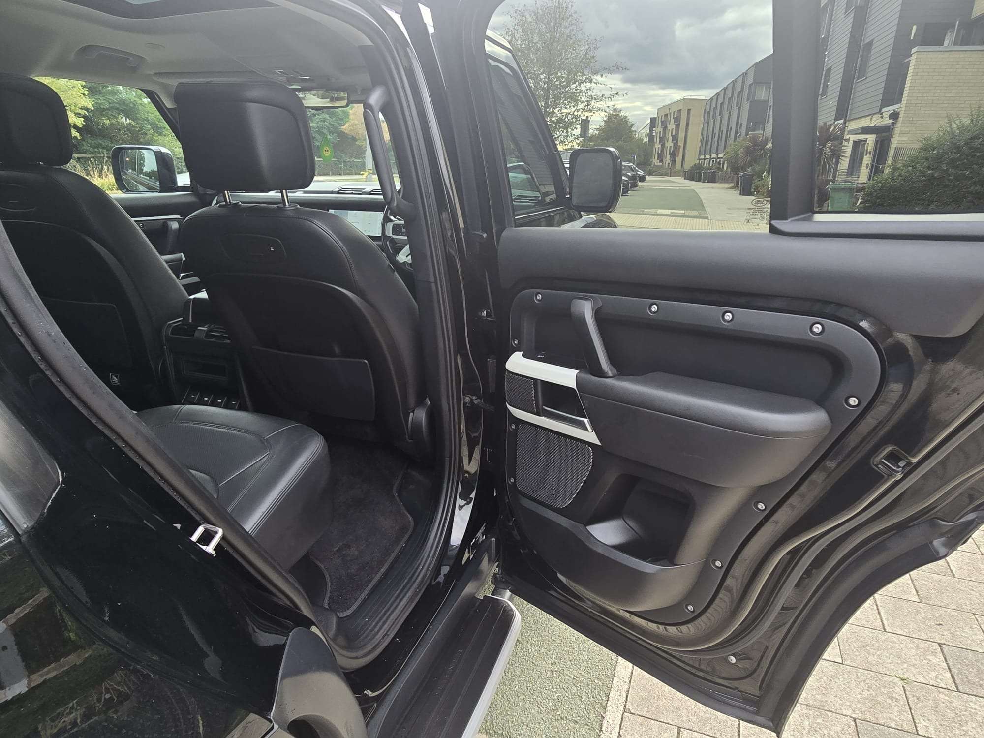 2020 LAND ROVER DEFENDER 110 2020 LAND ROVER DEFENDER 110