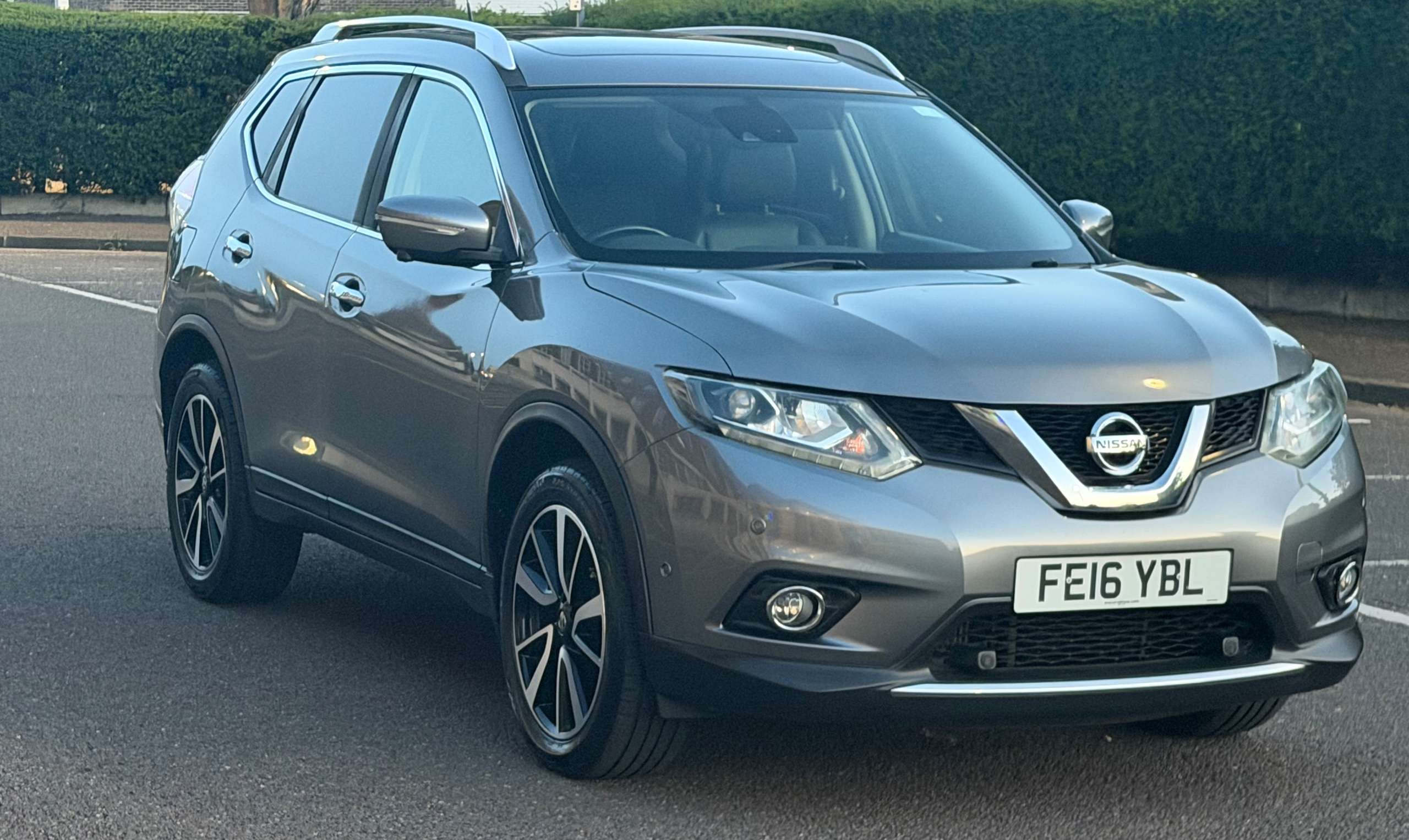 A 2016 NISSAN X-TRAIL 1.6 dCi Tekna SUV 5dr Diesel XTRON Euro 6 (s/s) (130 ps) A 2016 NISSAN X-TRAIL 1.6 dCi Tekna SUV 5dr Diesel XTRON Euro 6 (s/s) (130 ps)