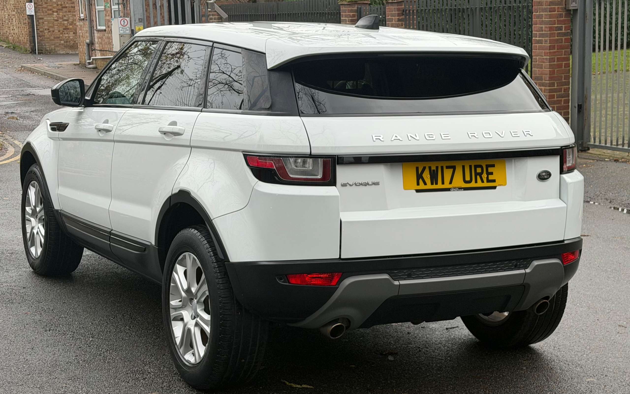 2017 LAND ROVER RANGE ROVER EVOQUE 2017 LAND ROVER RANGE ROVER EVOQUE