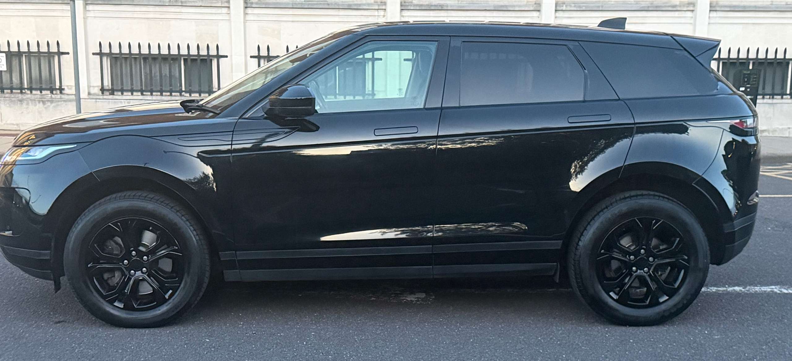 2019 LAND ROVER RANGE ROVER EVOQUE 2019 LAND ROVER RANGE ROVER EVOQUE