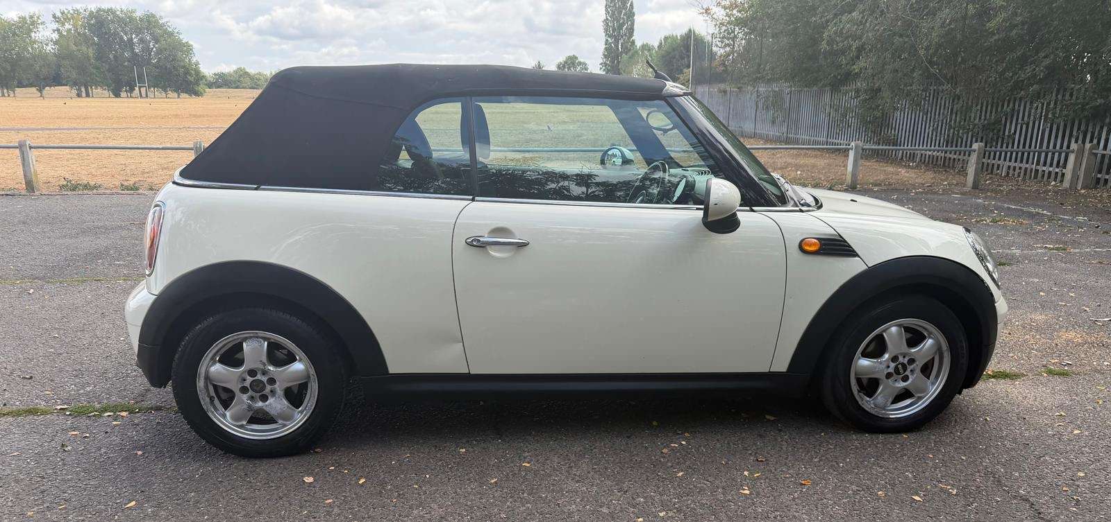 2009 MINI CONVERTIBLE 2009 MINI CONVERTIBLE