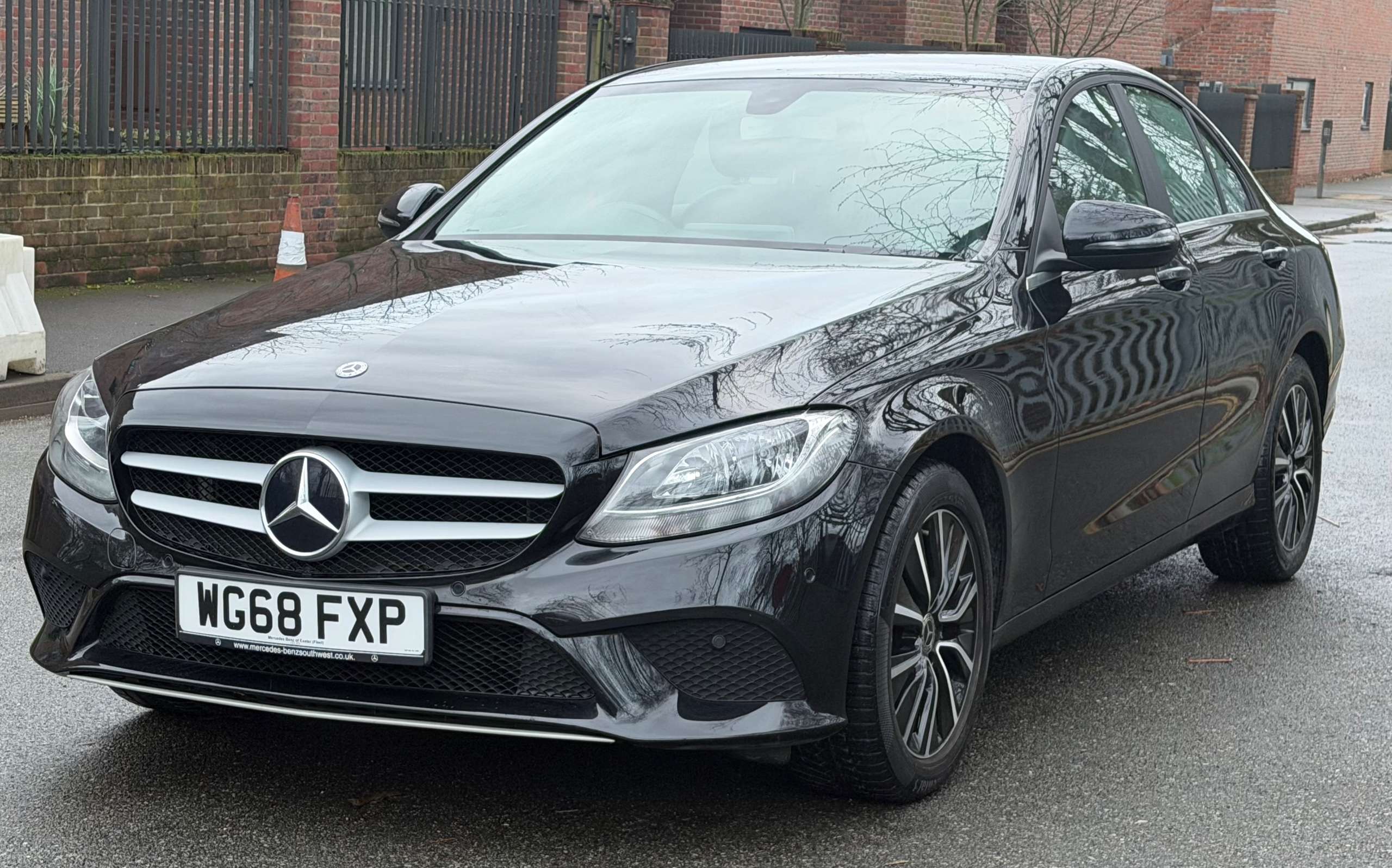 A 2018 MERCEDES-BENZ C CLASS 1.5 C200 MHEV EQ Boost SE Saloon 4dr Petrol G-Tronic+ Euro 6 (s/s) (198 ps) A 2018 MERCEDES-BENZ C CLASS 1.5 C200 MHEV EQ Boost SE Saloon 4dr Petrol G-Tronic+ Euro 6 (s/s) (198 ps)