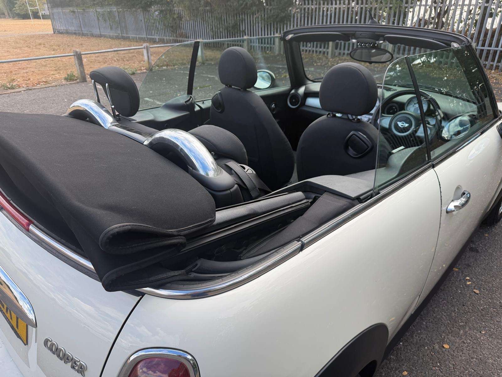 2009 MINI CONVERTIBLE 2009 MINI CONVERTIBLE