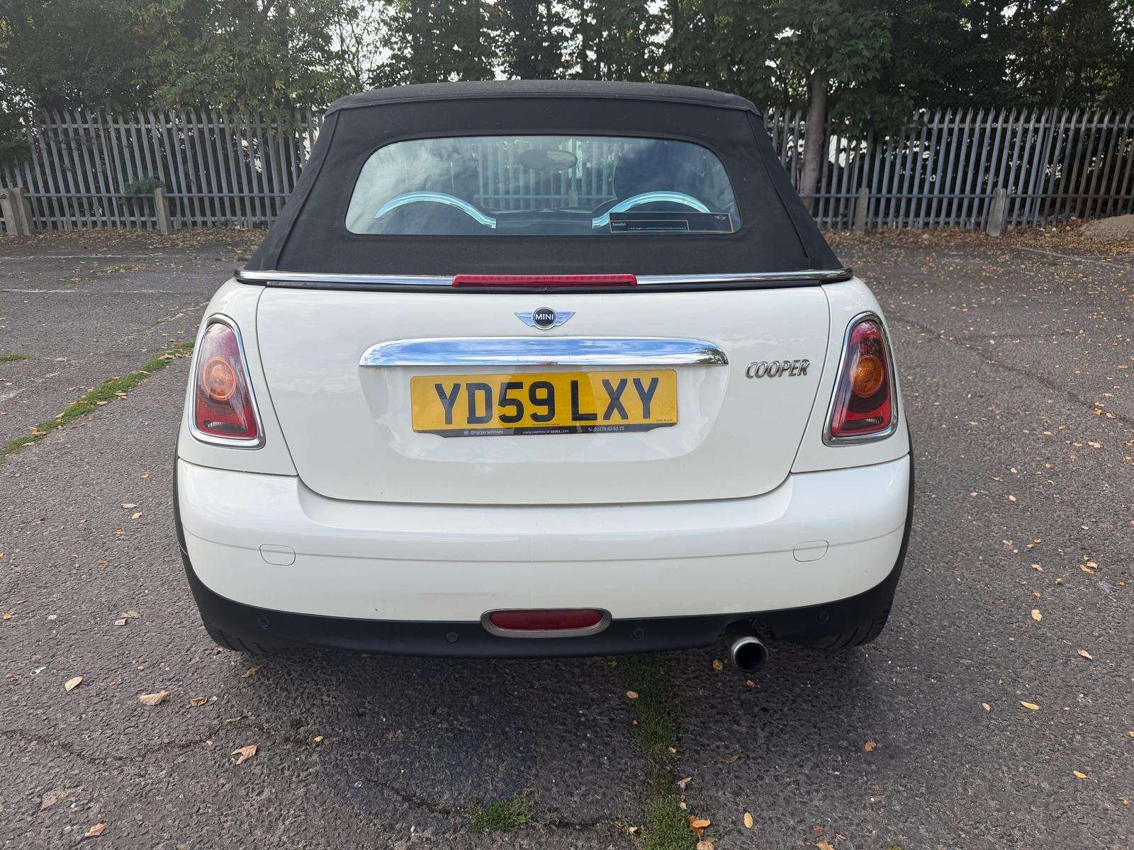 A 2009 MINI CONVERTIBLE 1.6 Cooper Convertible 2dr Petrol Manual Euro 4 (120 ps) A 2009 MINI CONVERTIBLE 1.6 Cooper Convertible 2dr Petrol Manual Euro 4 (120 ps)