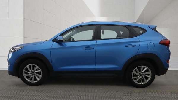 A 2017 HYUNDAI TUCSON CRDI SE NAV A 2017 HYUNDAI TUCSON CRDI SE NAV