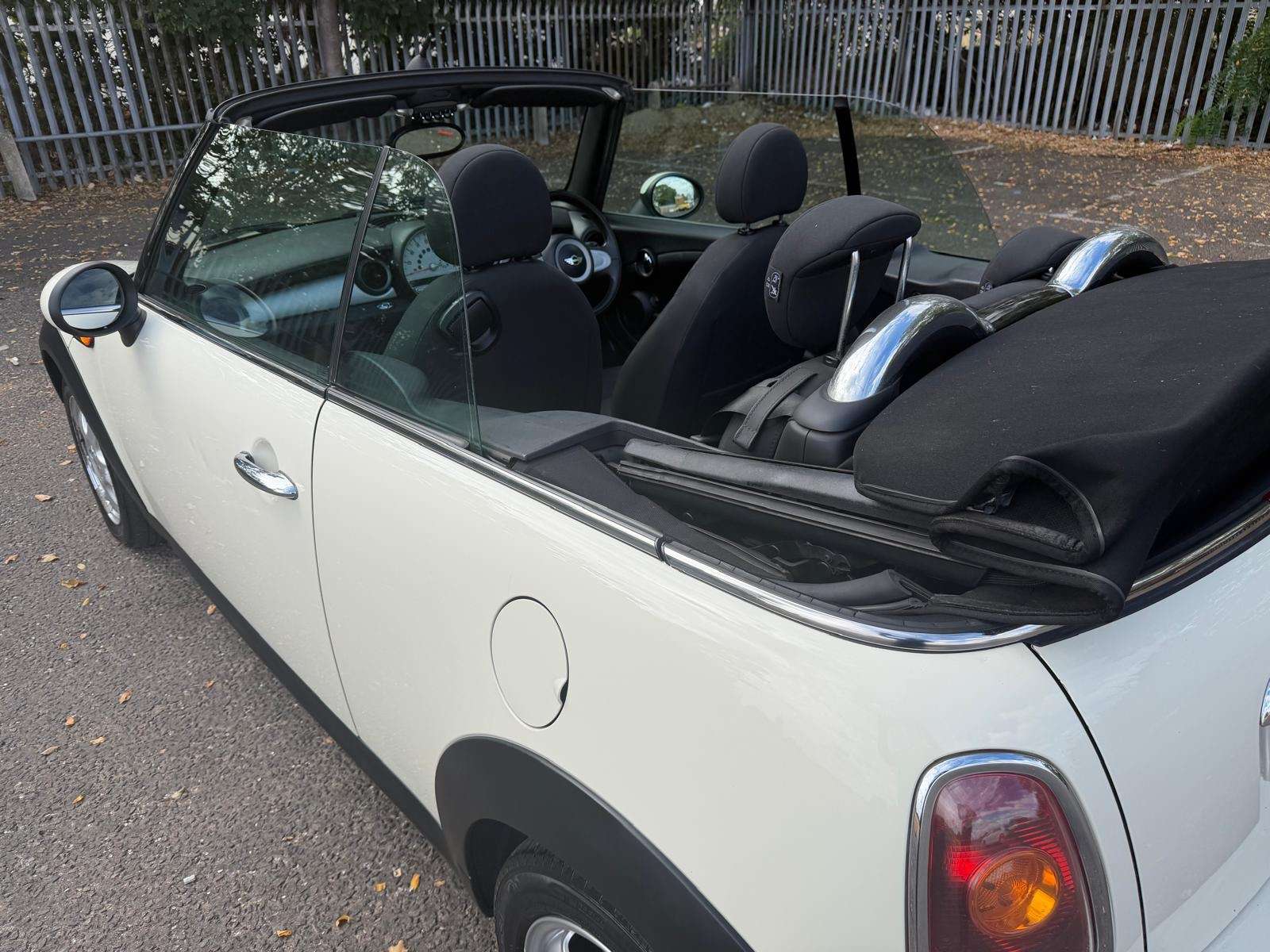 2009 MINI CONVERTIBLE 2009 MINI CONVERTIBLE
