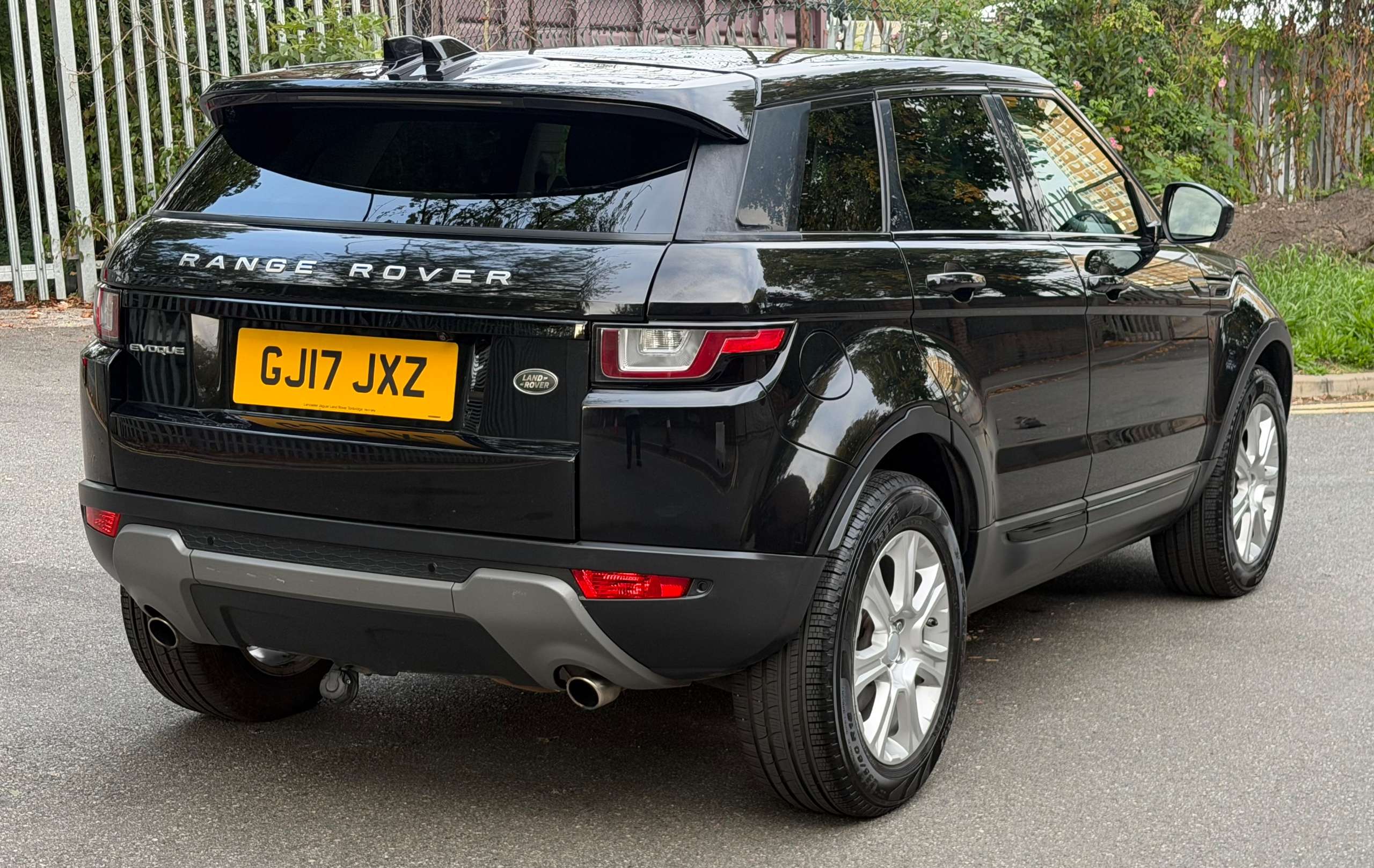 2017 LAND ROVER RANGE ROVER EVOQUE 2017 LAND ROVER RANGE ROVER EVOQUE