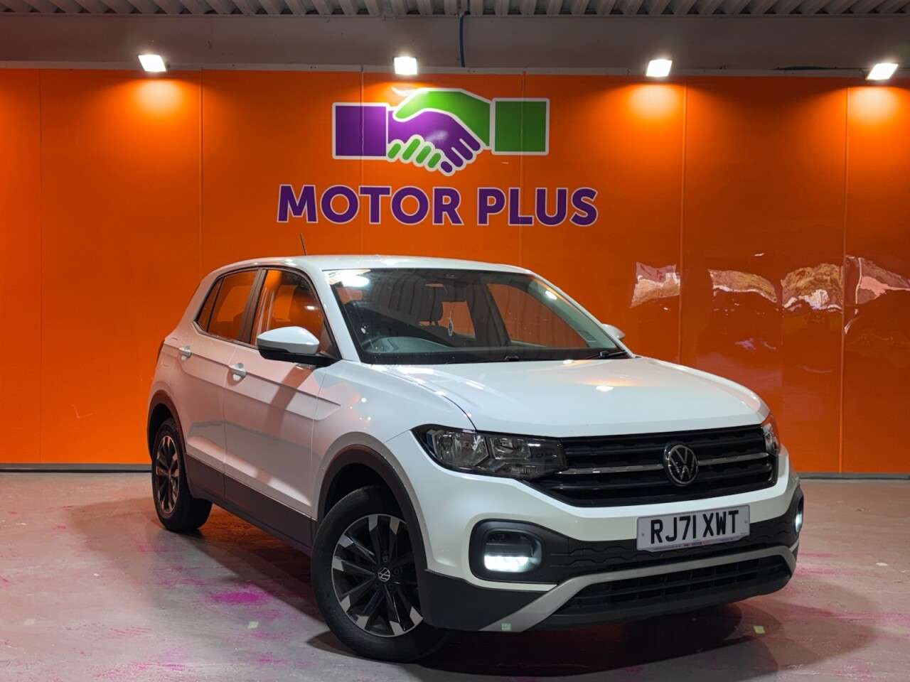 A 2022 VOLKSWAGEN T-CROSS 1.0 S TSI 5d 94 BHP Huge Spec. Black Edition A 2022 VOLKSWAGEN T-CROSS 1.0 S TSI 5d 94 BHP Huge Spec. Black Edition