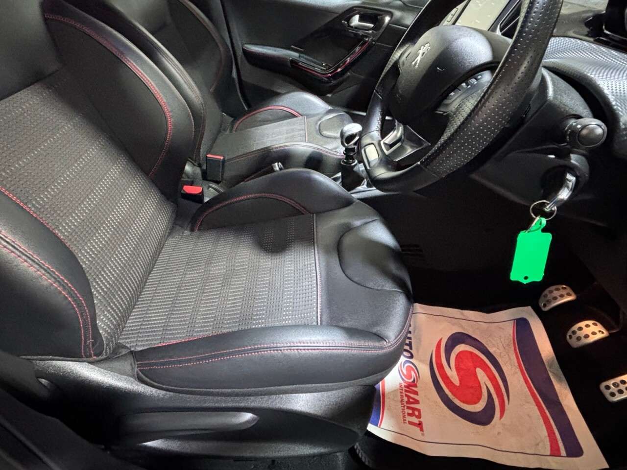 2019 PEUGEOT 208 2019 PEUGEOT 208