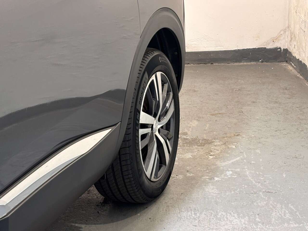 2021 PEUGEOT 5008 2021 PEUGEOT 5008