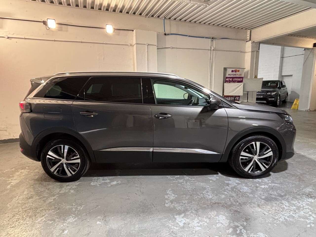 2021 PEUGEOT 5008 2021 PEUGEOT 5008