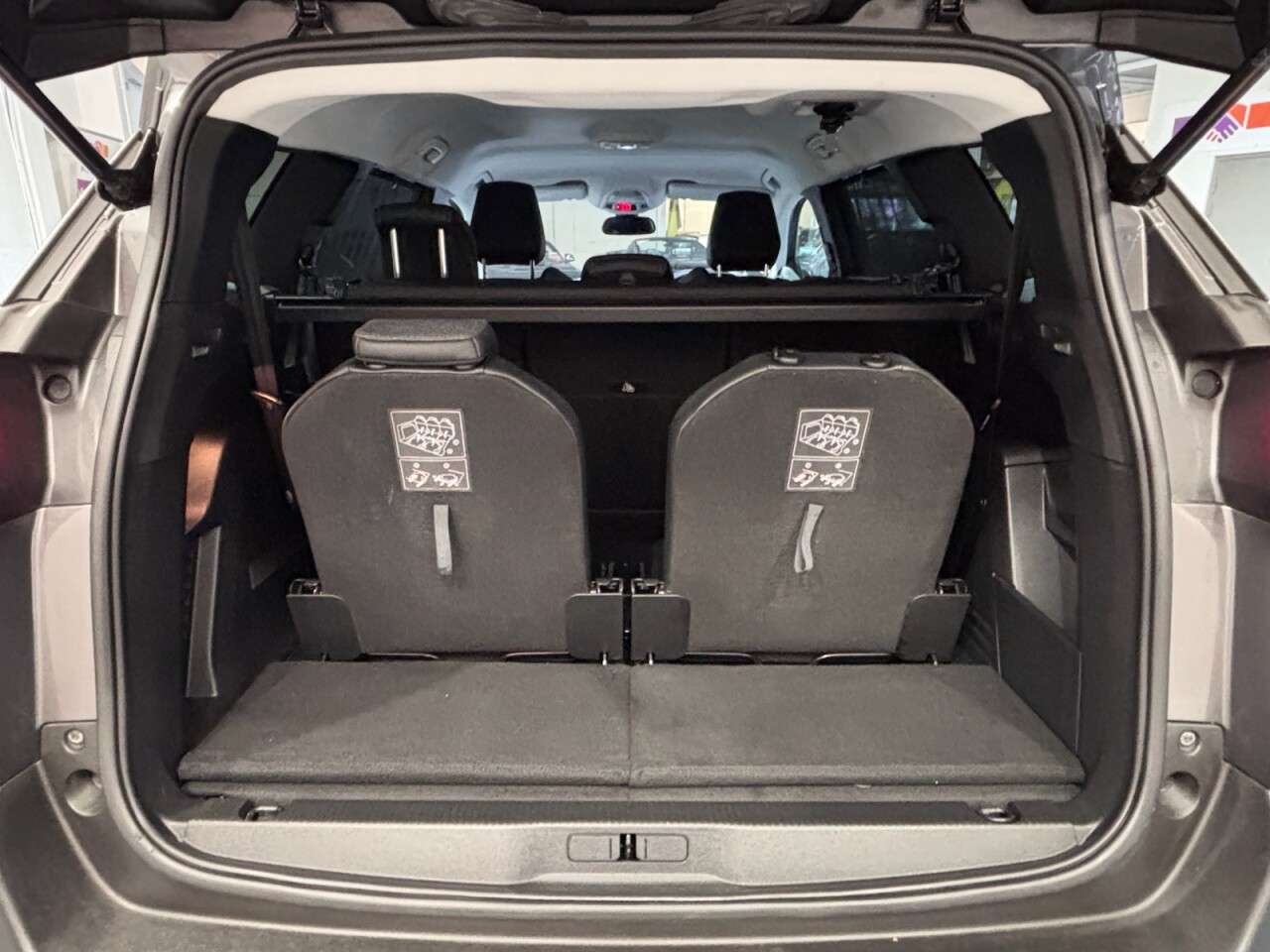 2021 PEUGEOT 5008 2021 PEUGEOT 5008