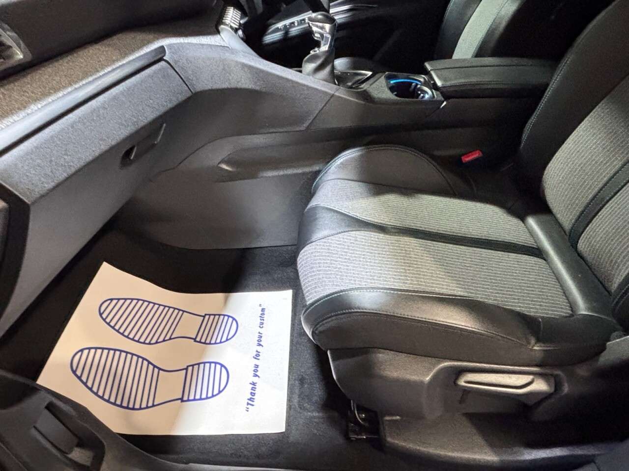 2021 PEUGEOT 5008 2021 PEUGEOT 5008