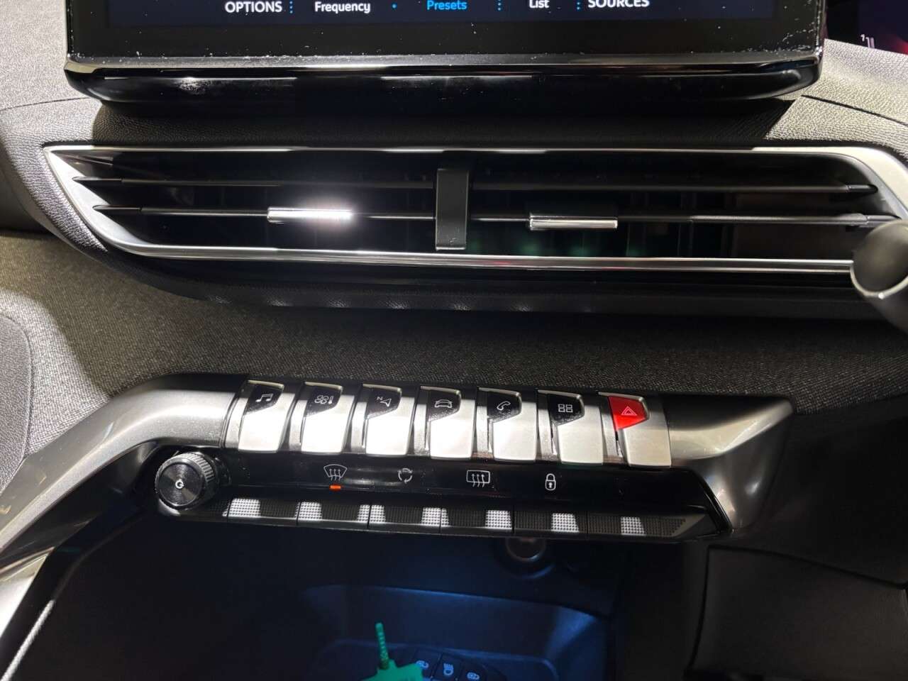 2021 PEUGEOT 5008 2021 PEUGEOT 5008