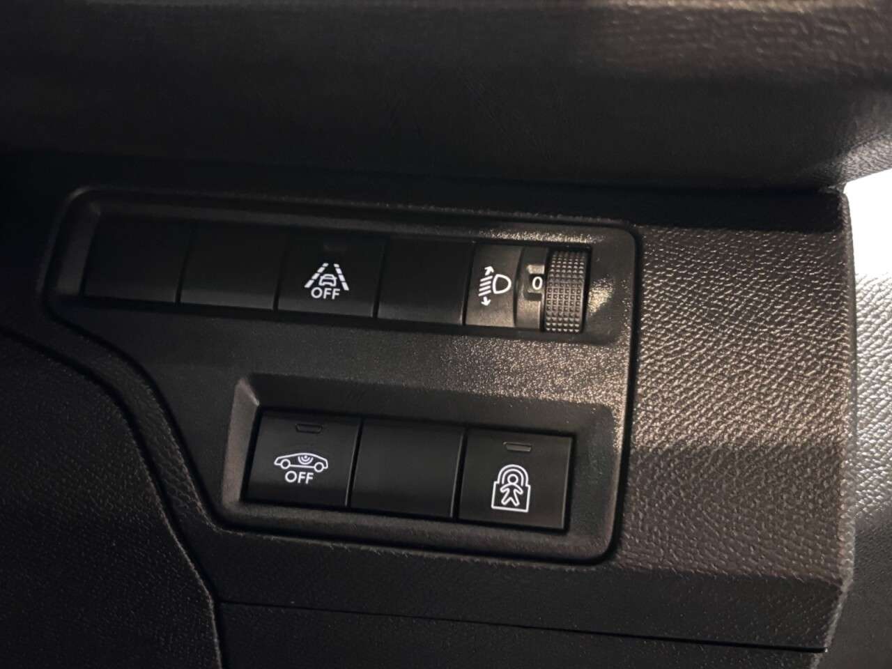 2021 PEUGEOT 5008 2021 PEUGEOT 5008