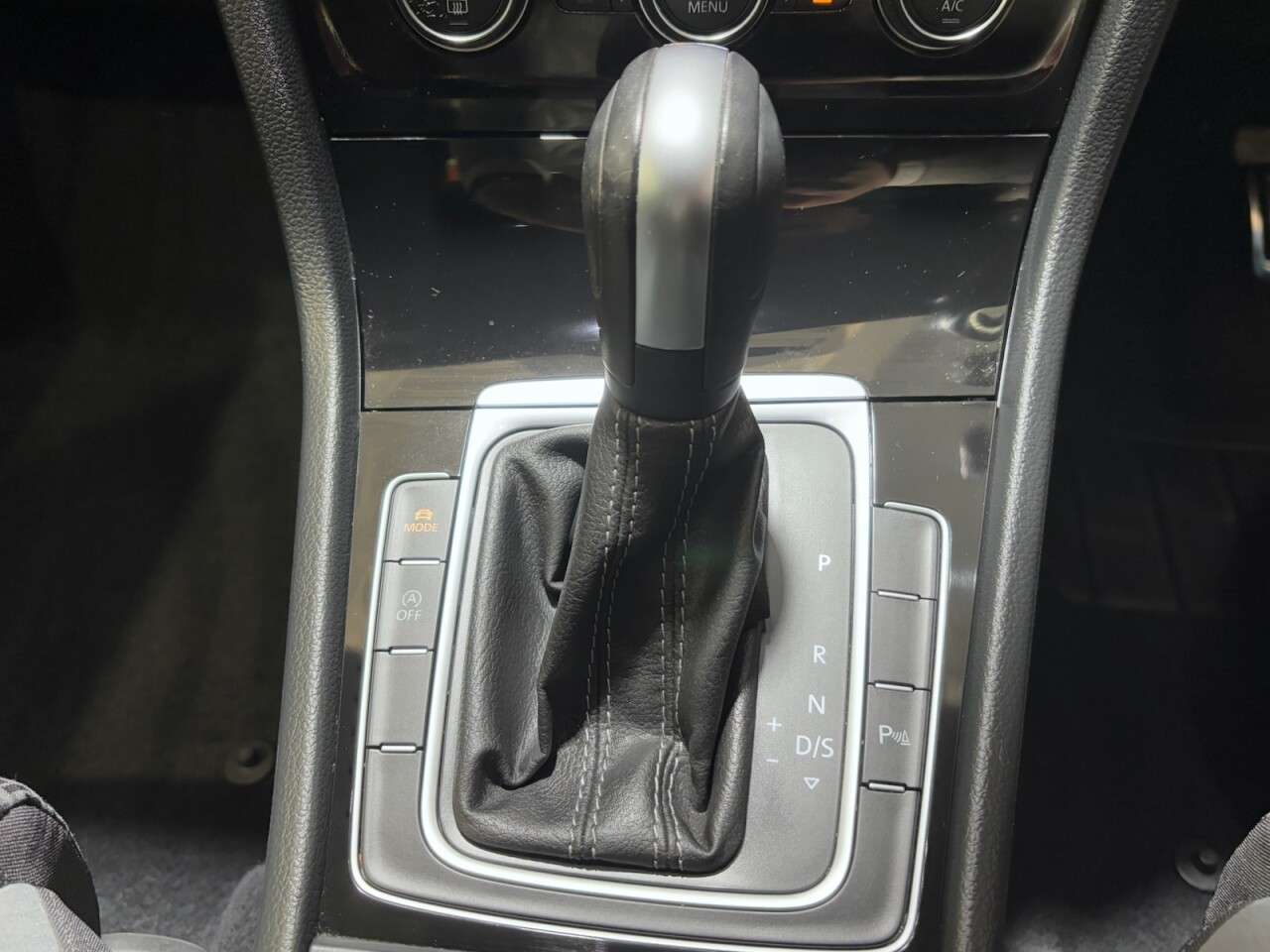 2020 VOLKSWAGEN GOLF 2020 VOLKSWAGEN GOLF