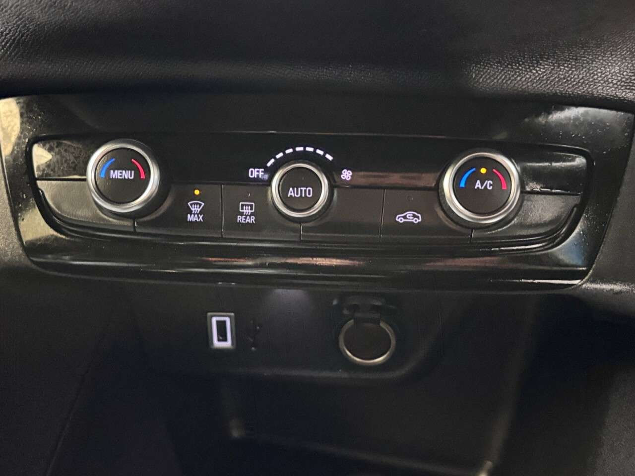 2024 VAUXHALL CORSA 2024 VAUXHALL CORSA