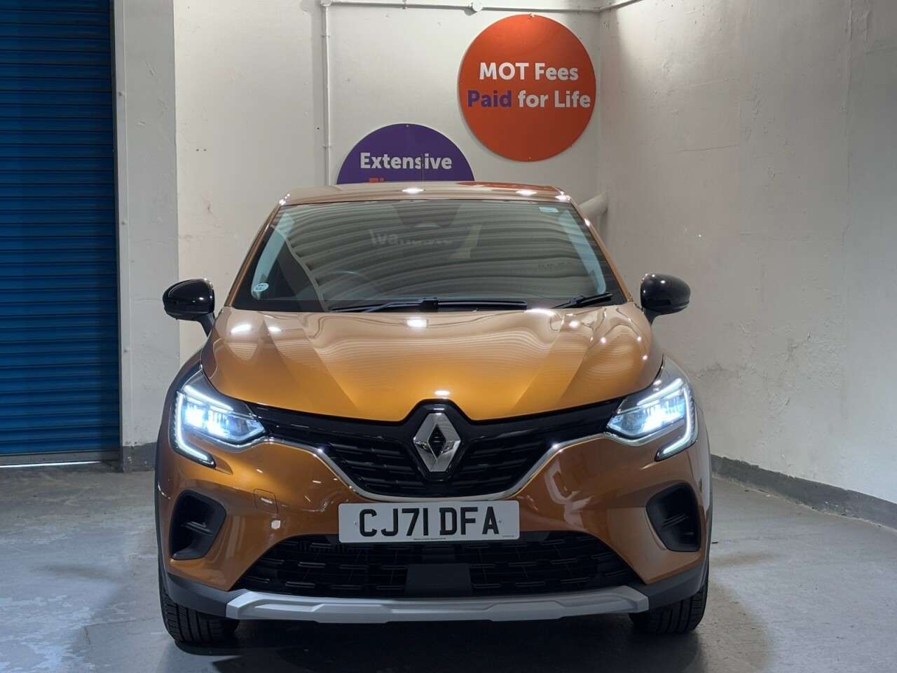 A 2022 RENAULT CAPTUR 1.0 TCe Iconic SUV 5dr Petrol Manual Euro 6 (s/s) (90 ps) Visit Over 400 Ca A 2022 RENAULT CAPTUR 1.0 TCe Iconic SUV 5dr Petrol Manual Euro 6 (s/s) (90 ps) Visit Over 400 Ca