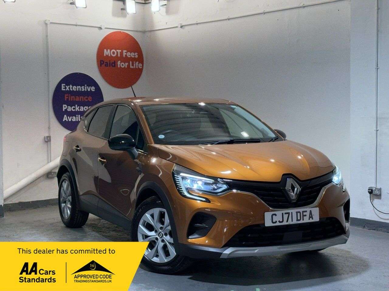 A 2022 RENAULT CAPTUR 1.0 TCe Iconic SUV 5dr Petrol Manual Euro 6 (s/s) (90 ps) Visit Over 400 Ca A 2022 RENAULT CAPTUR 1.0 TCe Iconic SUV 5dr Petrol Manual Euro 6 (s/s) (90 ps) Visit Over 400 Ca