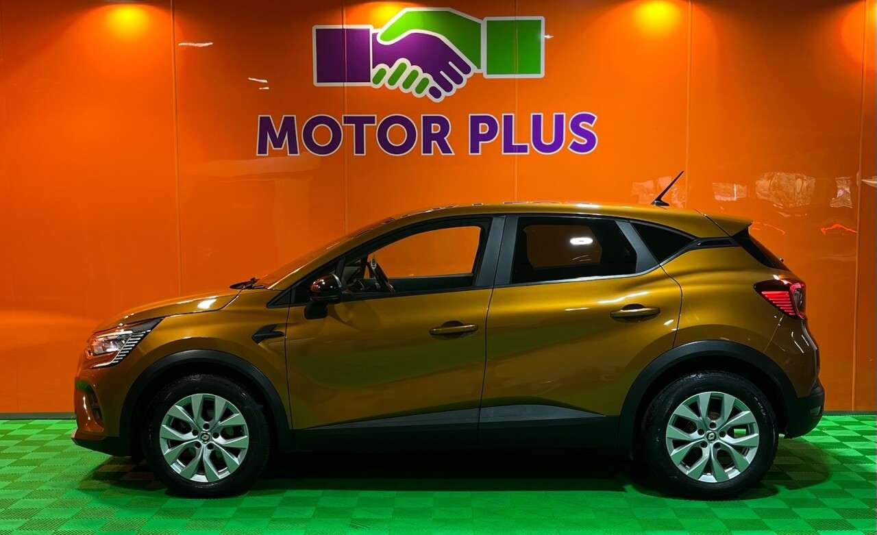 A 2022 RENAULT CAPTUR 1.0 TCe Iconic SUV 5dr Petrol Manual Euro 6 (s/s) (90 ps) Visit Over 400 Ca A 2022 RENAULT CAPTUR 1.0 TCe Iconic SUV 5dr Petrol Manual Euro 6 (s/s) (90 ps) Visit Over 400 Ca