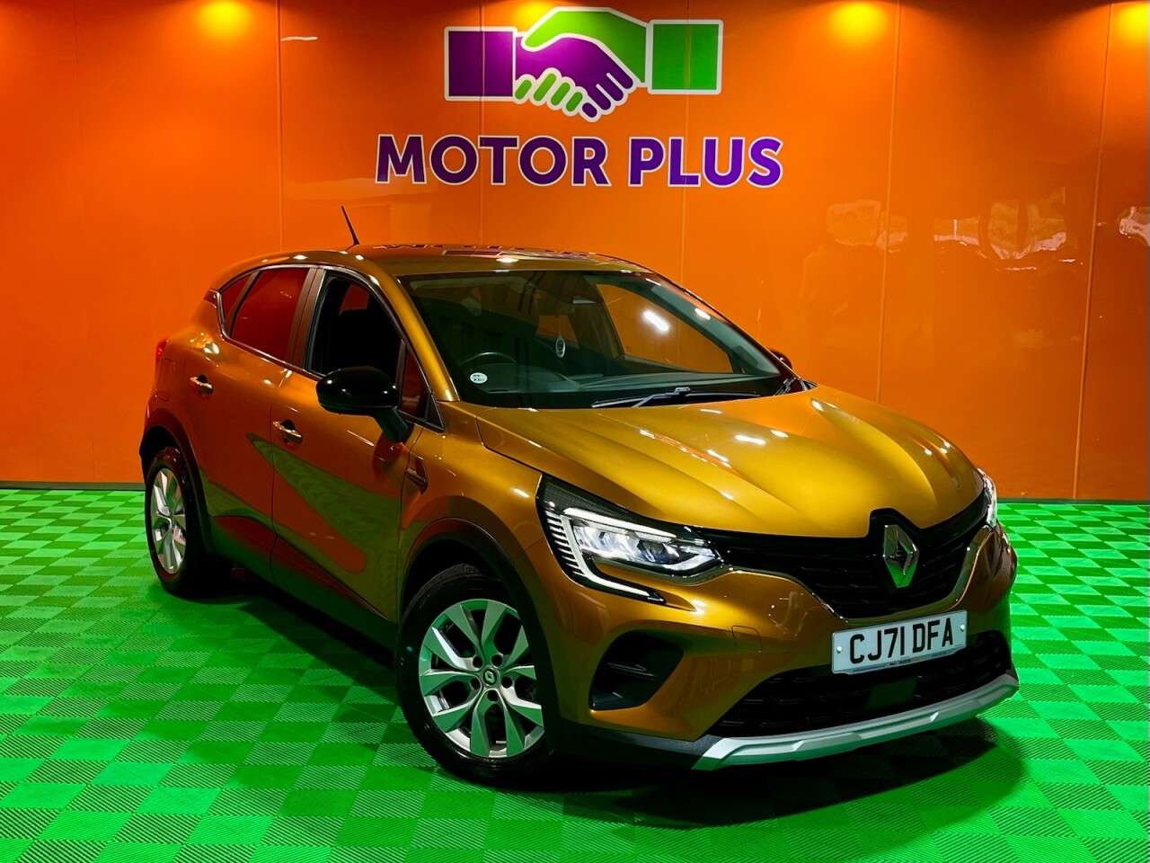 A 2022 RENAULT CAPTUR 1.0 TCe Iconic SUV 5dr Petrol Manual Euro 6 (s/s) (90 ps) Visit Over 400 Ca A 2022 RENAULT CAPTUR 1.0 TCe Iconic SUV 5dr Petrol Manual Euro 6 (s/s) (90 ps) Visit Over 400 Ca