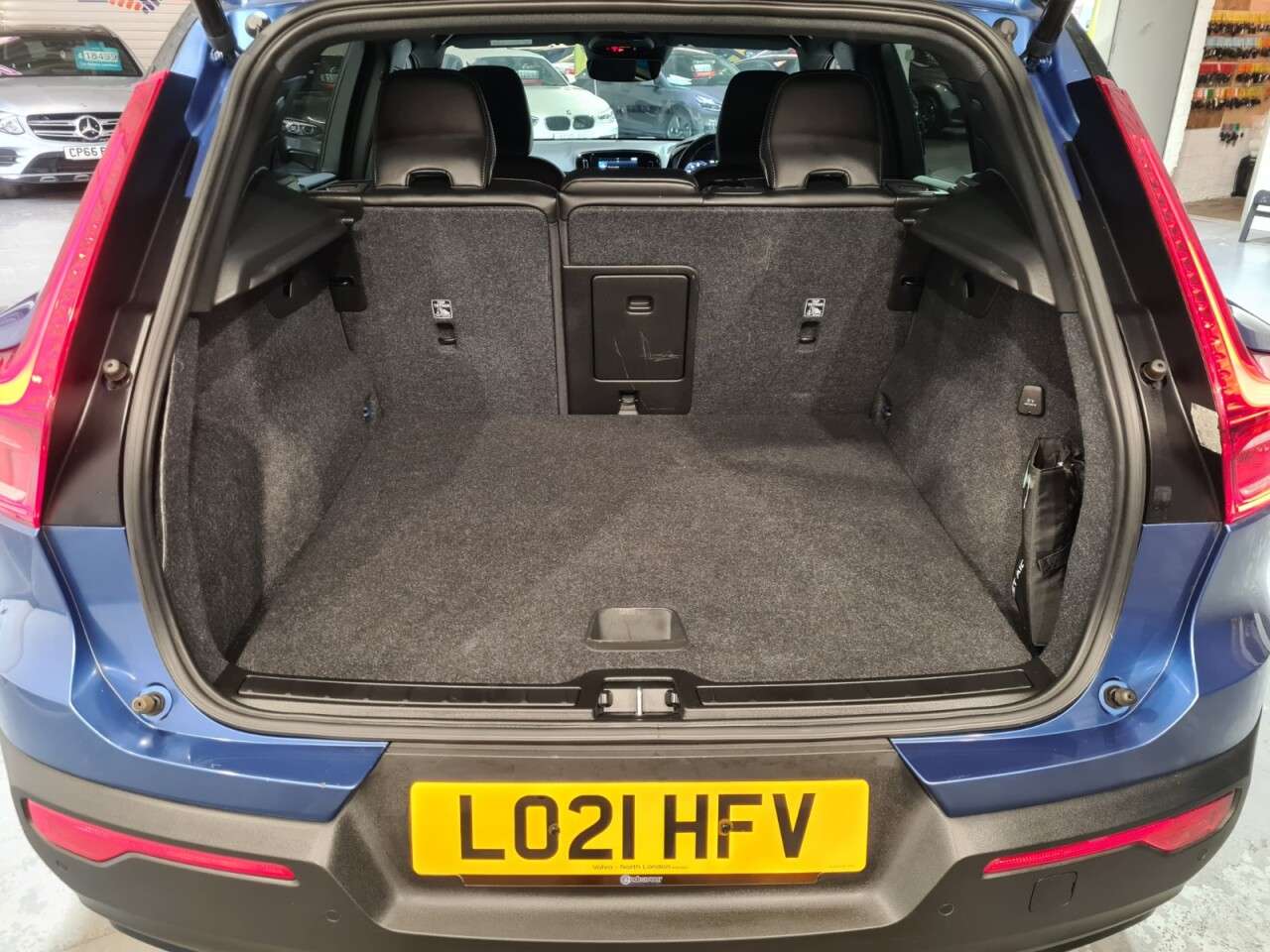 2021 VOLVO XC40 2021 VOLVO XC40