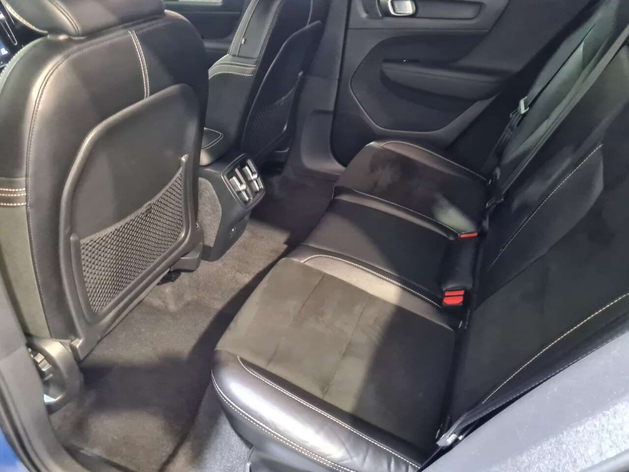 2021 VOLVO XC40 2021 VOLVO XC40