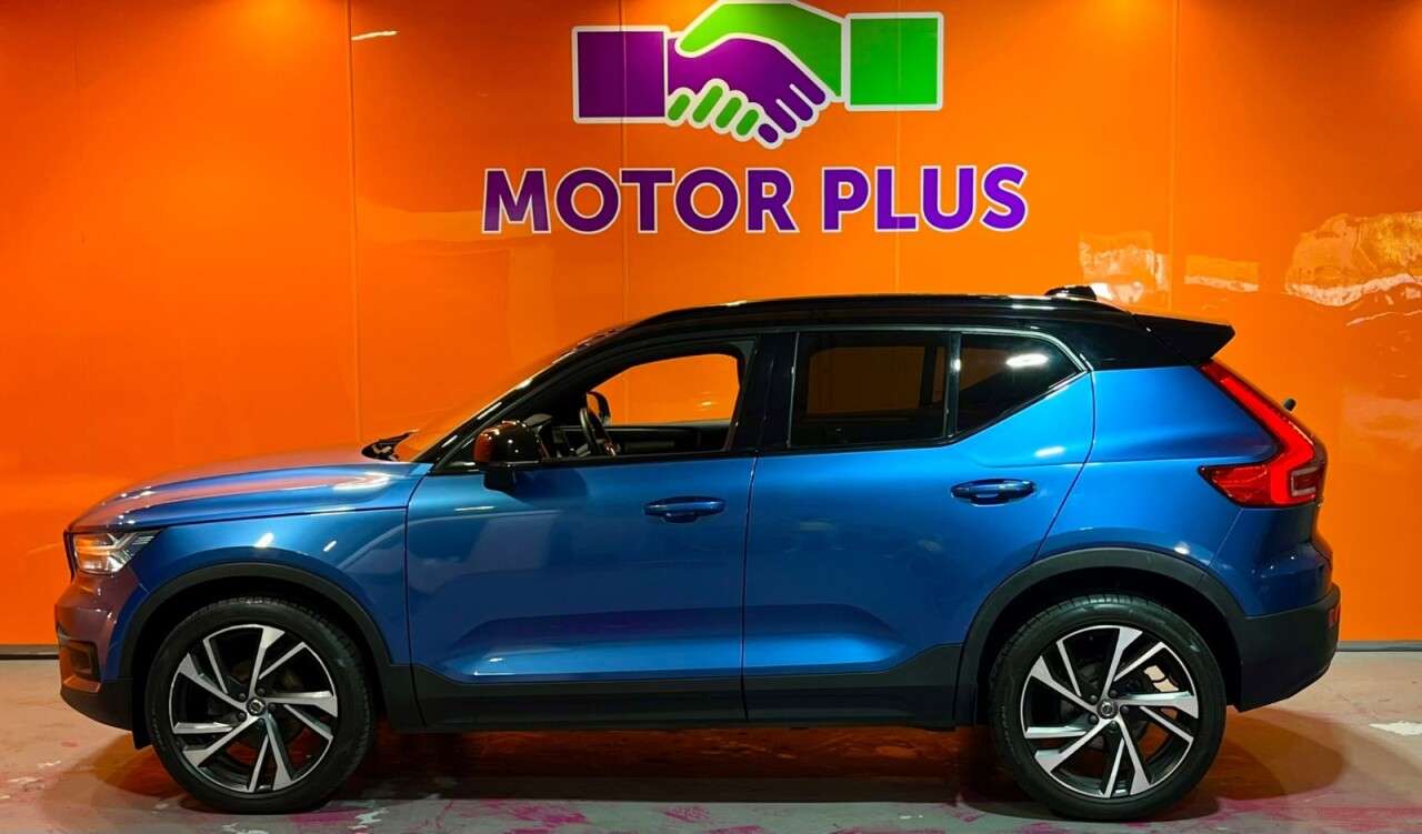 A 2021 VOLVO XC40 1.5 T3 R-Design Pro SUV 5dr Petrol Auto Euro 6 (s/s) (163 ps) Visit Over 40 A 2021 VOLVO XC40 1.5 T3 R-Design Pro SUV 5dr Petrol Auto Euro 6 (s/s) (163 ps) Visit Over 40