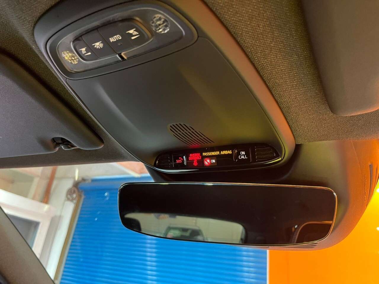 2021 VOLVO XC40 2021 VOLVO XC40
