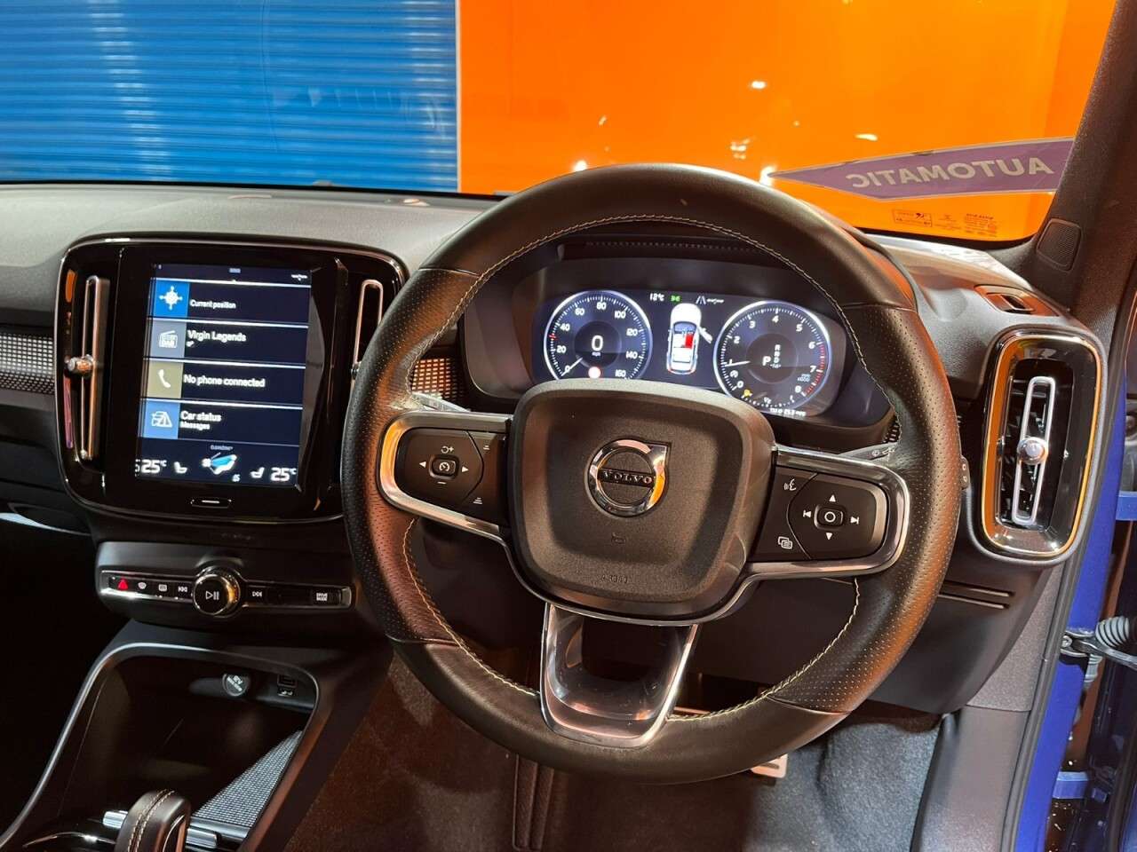 2021 VOLVO XC40 2021 VOLVO XC40