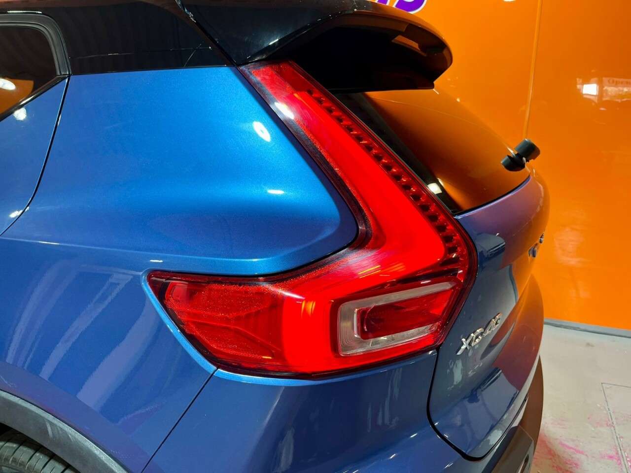 2021 VOLVO XC40 2021 VOLVO XC40