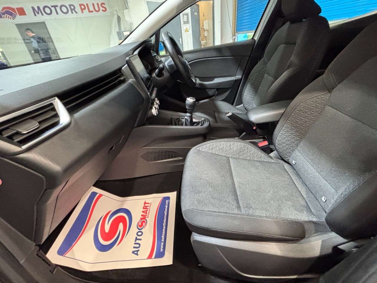 2023 RENAULT CLIO 2023 RENAULT CLIO