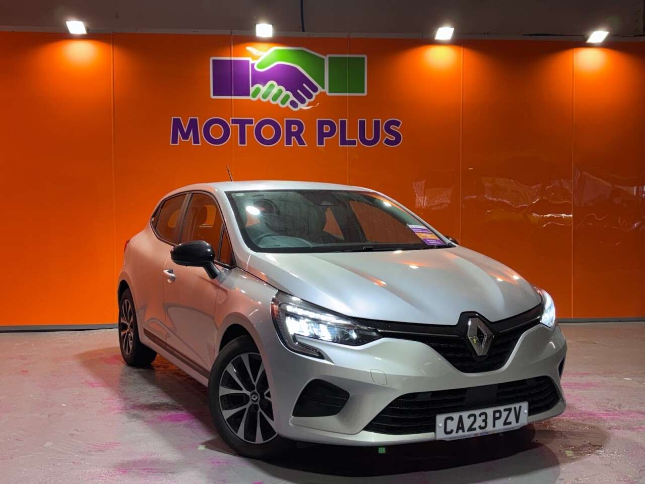 A 2023 RENAULT CLIO 1.0 TCe Evolution Hatchback 5dr Petrol Manual Euro 6 (s/s) (90 ps) Visit Ov A 2023 RENAULT CLIO 1.0 TCe Evolution Hatchback 5dr Petrol Manual Euro 6 (s/s) (90 ps) Visit Ov