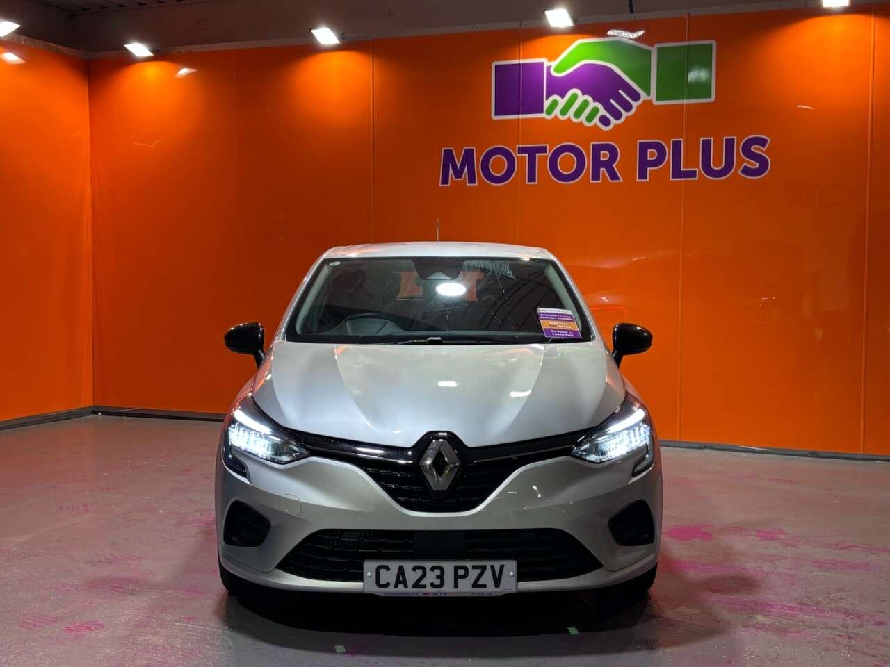 A 2023 RENAULT CLIO 1.0 TCe Evolution Hatchback 5dr Petrol Manual Euro 6 (s/s) (90 ps) Visit Ov A 2023 RENAULT CLIO 1.0 TCe Evolution Hatchback 5dr Petrol Manual Euro 6 (s/s) (90 ps) Visit Ov