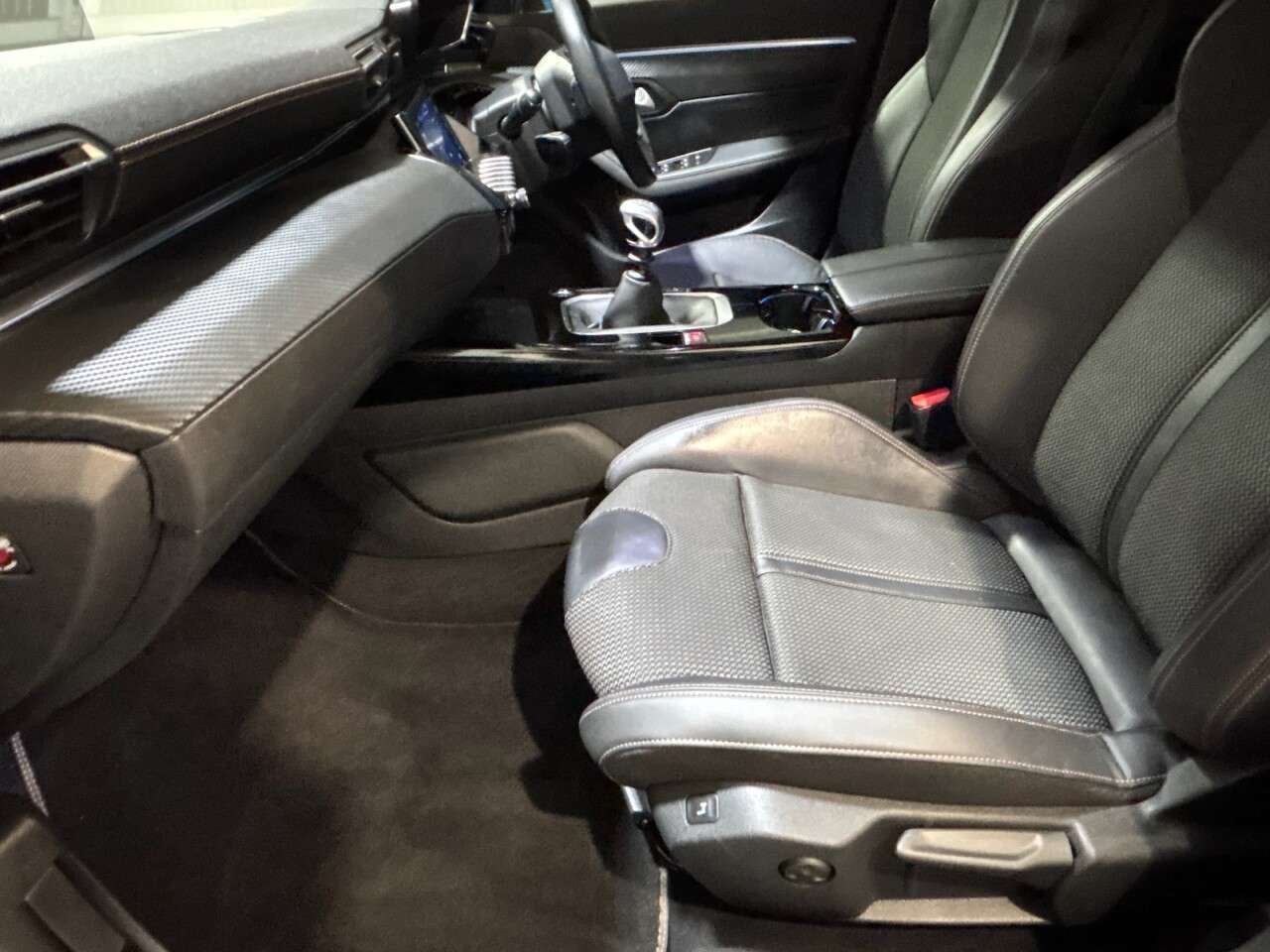 2019 PEUGEOT 508 SW 2019 PEUGEOT 508 SW