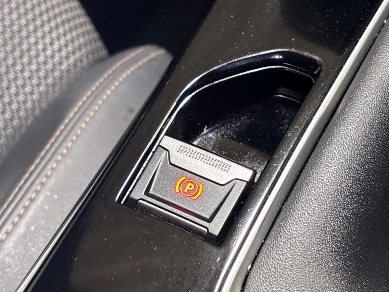 2019 PEUGEOT 508 SW 2019 PEUGEOT 508 SW