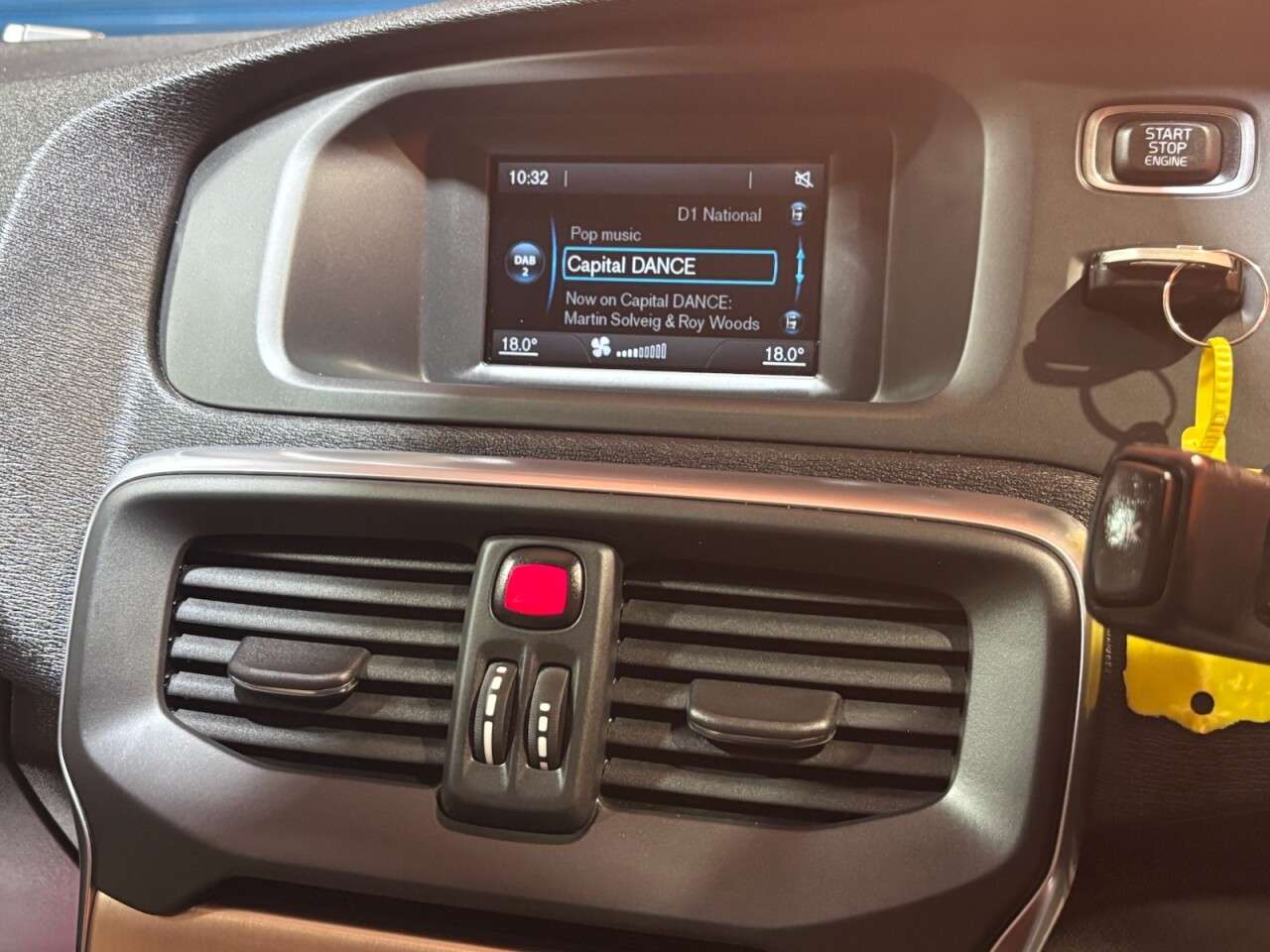 2015 VOLVO V40 CROSS COUNTRY 2015 VOLVO V40 CROSS COUNTRY