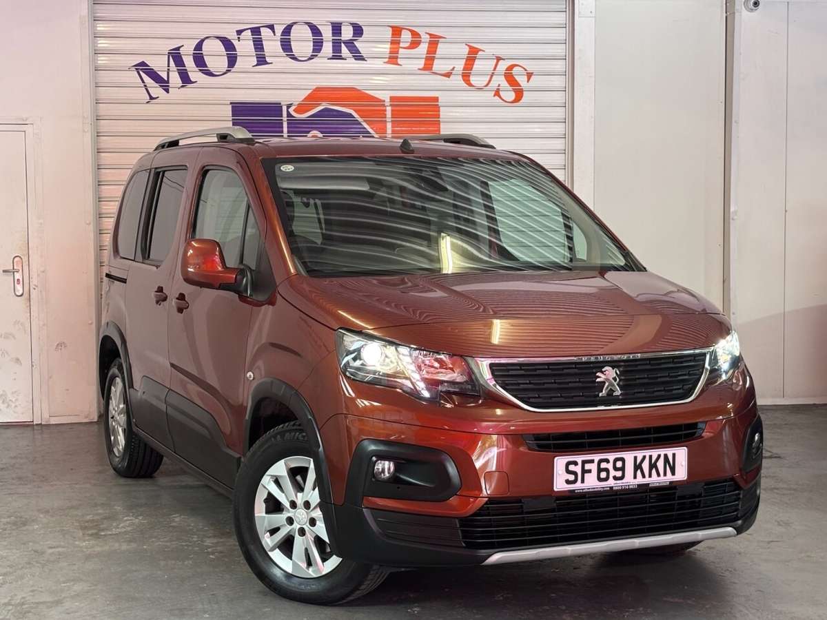 Check out this Peugeot Rifter 2020 Diesel Automatic