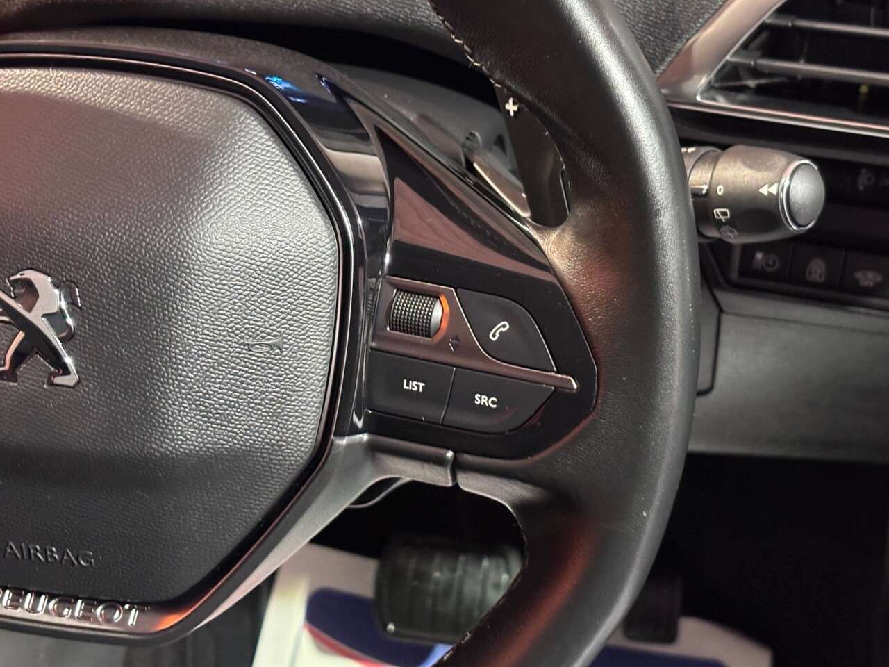2021 PEUGEOT 3008 2021 PEUGEOT 3008