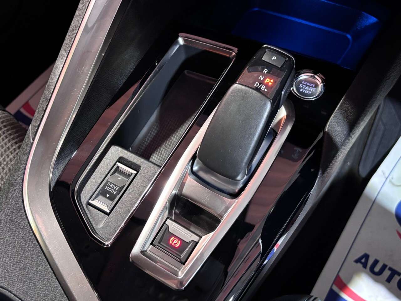 2021 PEUGEOT 3008 2021 PEUGEOT 3008