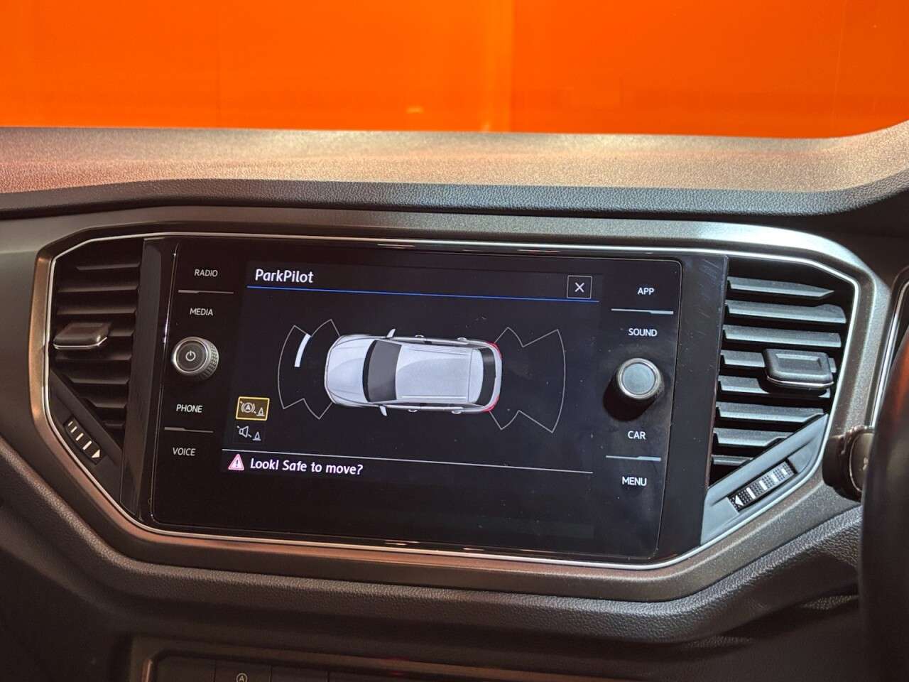 2018 VOLKSWAGEN T-ROC 2018 VOLKSWAGEN T-ROC