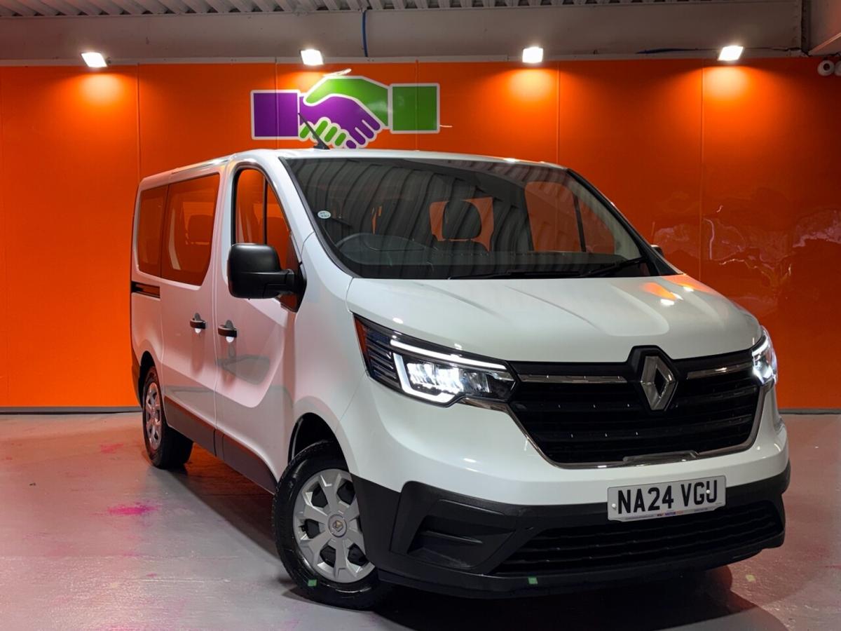 Check out this Renault Trafic 2024 Diesel Manual