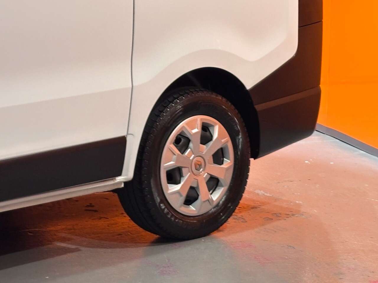 2024 RENAULT TRAFIC 2024 RENAULT TRAFIC