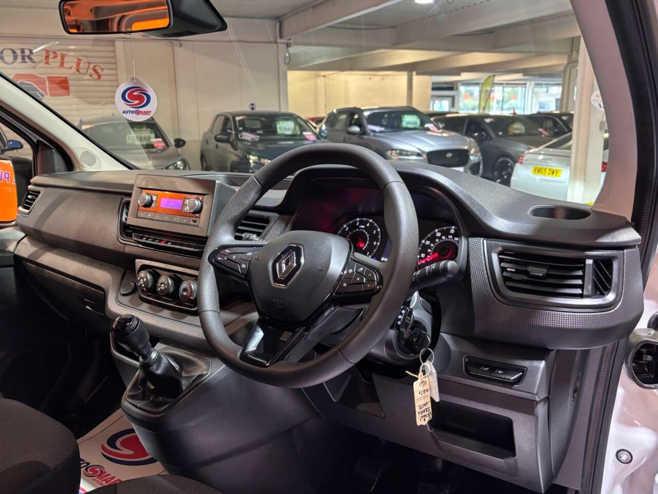 2024 RENAULT TRAFIC 2024 RENAULT TRAFIC