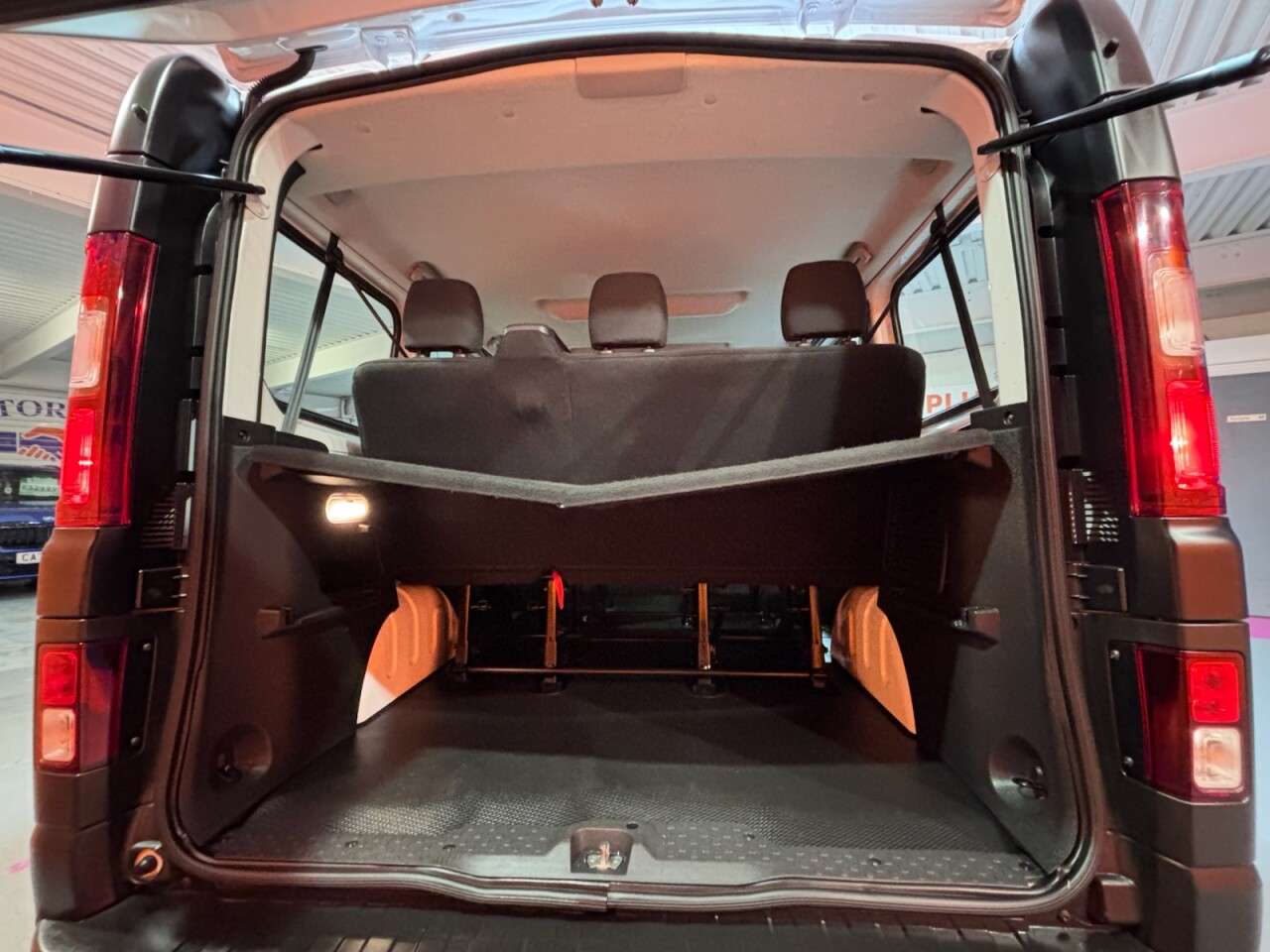 2024 RENAULT TRAFIC 2024 RENAULT TRAFIC