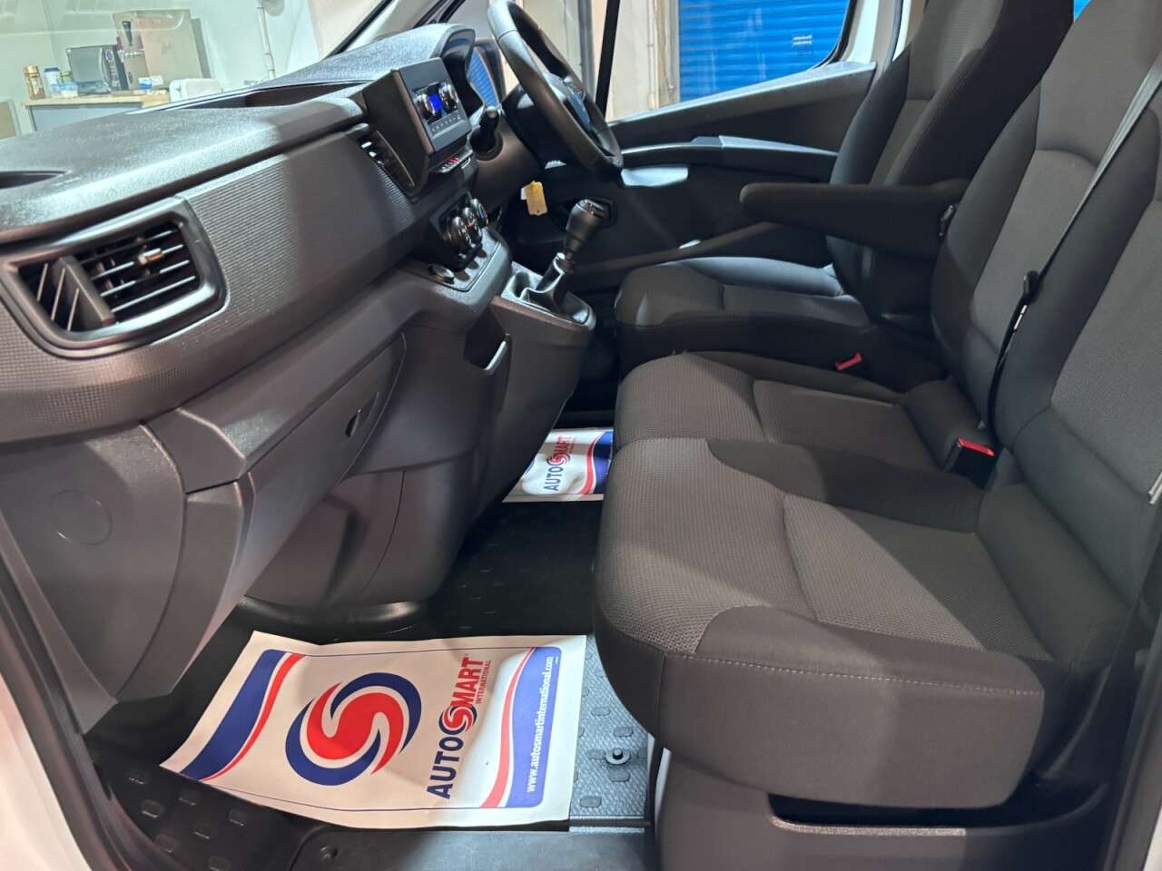 2024 RENAULT TRAFIC 2024 RENAULT TRAFIC